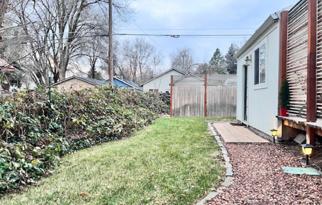 Fully furnished studio apartment in the North End! | 3-6 month leases available!!