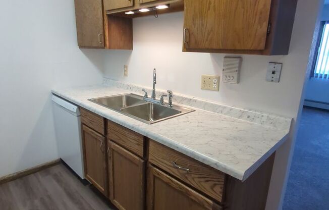 2 beds, 1 bath, 815 sqft, $925, Unit 1034-041