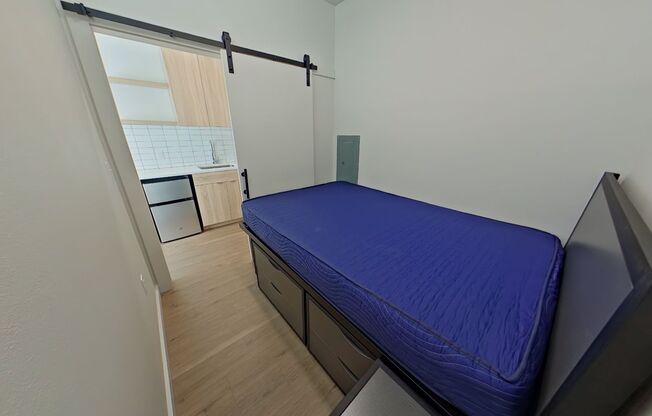 Studio, 1 bath, 314 sqft, $1,250, Unit 312