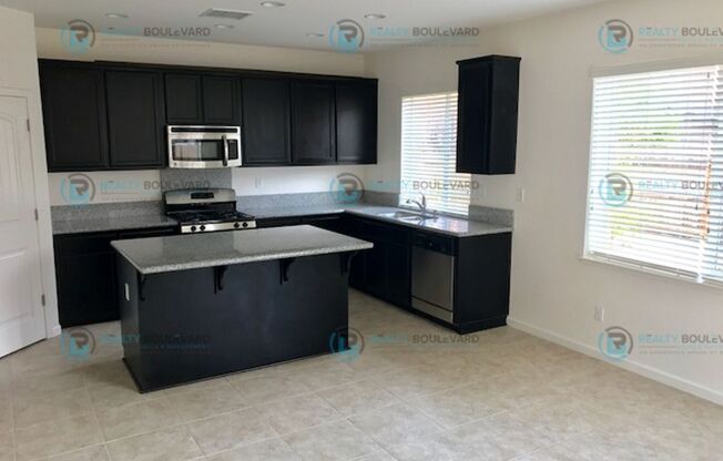 Beautiful 3-Bedroom Home in South Meadows – Modern Comfort Meets Stylish Living!