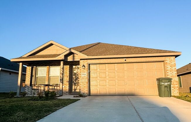 NEW HOME IN PLEASANT HILL AVAILABLE FOR DECEMBER MOVE IN!