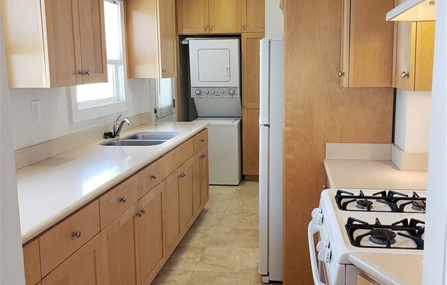 1513 1/2 E OCEAN BLVD