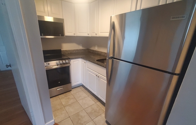 1 bed, 1 bath, 600 sqft, $2,300, Unit 4