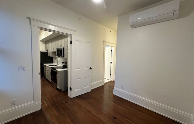 1 bed, 1 bath, 357 sqft, $895, Unit 202