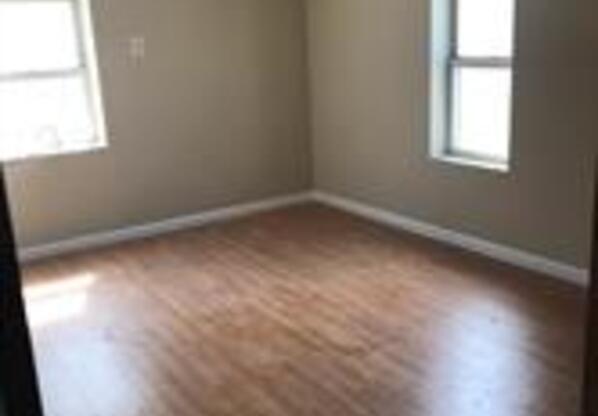 235 RIVERVIEW AVE