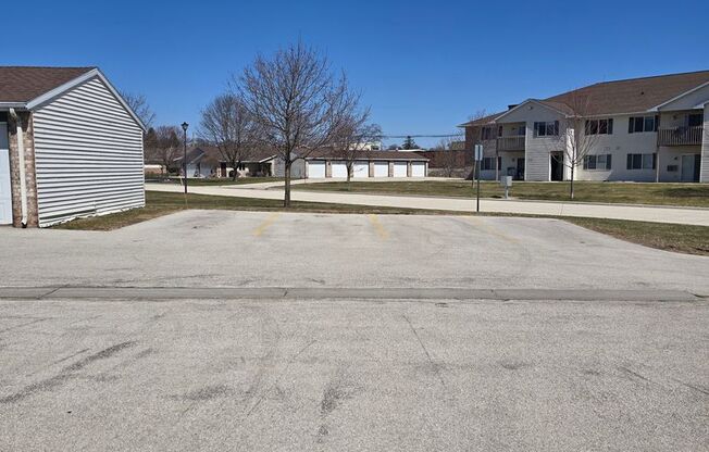 2 beds, 1 bath, 850 sqft, $1,259, Unit PL   7507