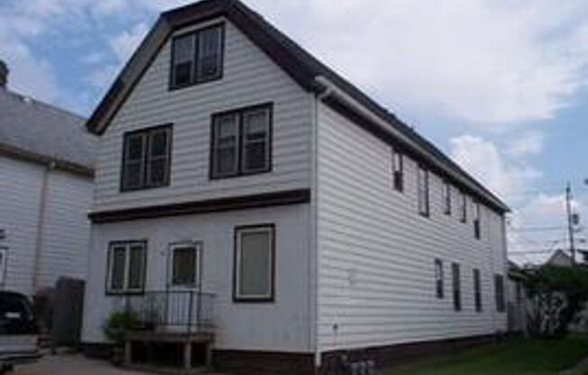 HUGE 4 Bedroom Apartment