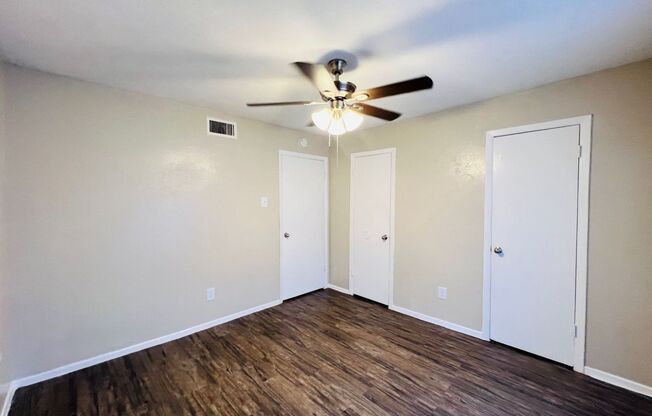 2 beds, 1 bath, 849 sqft, $1,300, Unit 2-234