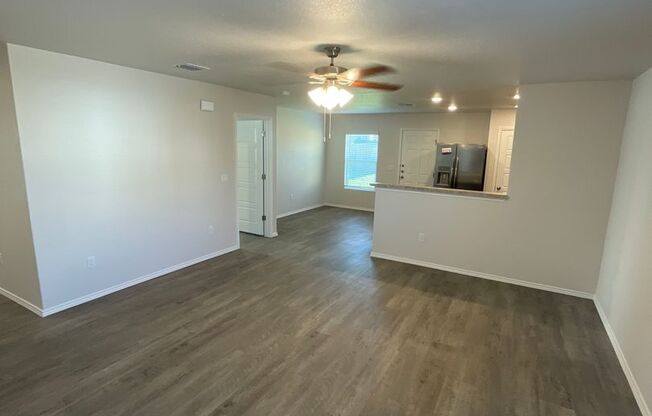 3 beds, 2 baths, $1,585