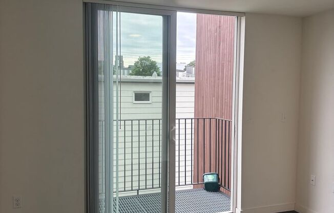 2 beds, 1 bath, 574 sqft, $1,795, Unit 305