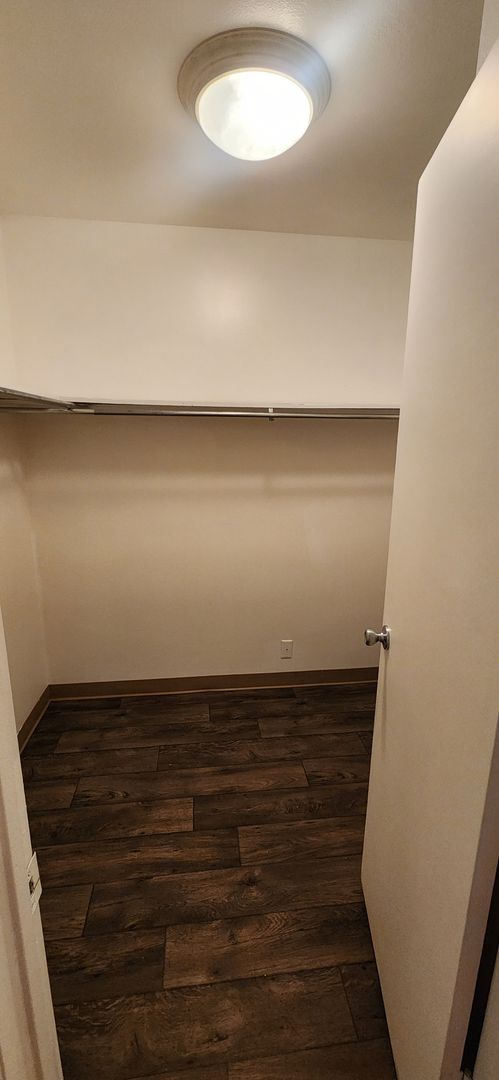 1 bed, 1 bath, 700 sqft, $1,045, Unit 05B