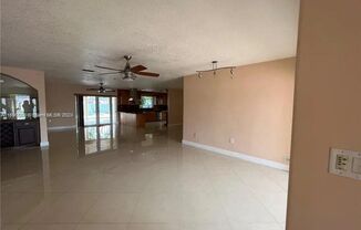 4 beds, 2 baths, $5,700, Unit # 2515