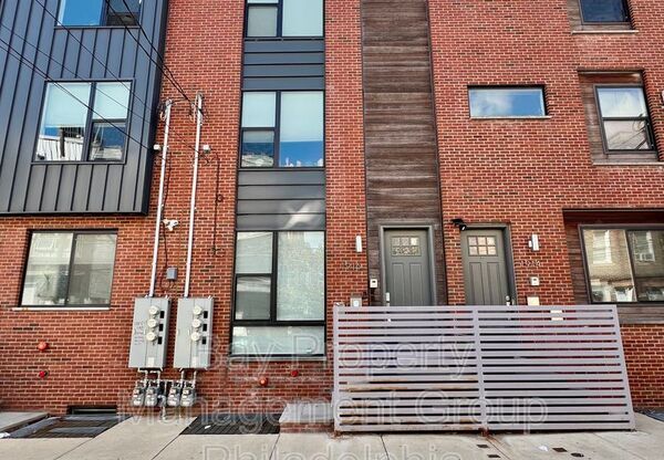 1916 E Letterly St 1