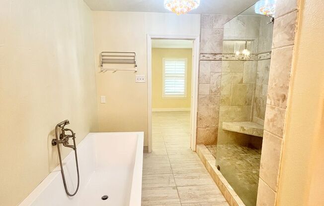 4 beds, 2.5 baths, $3,000