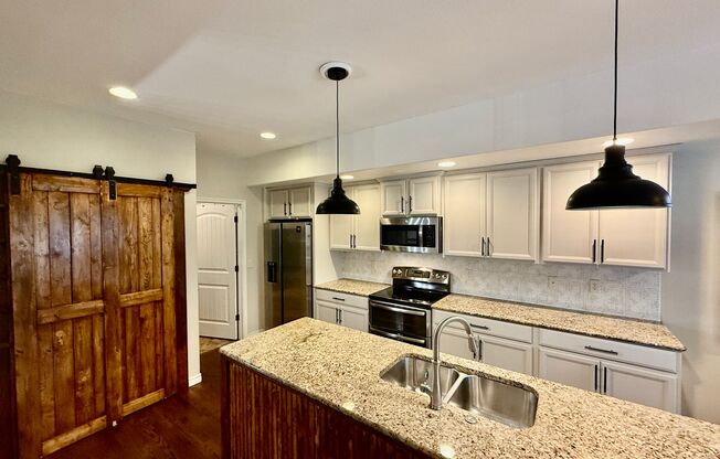 Spacious & Stylish 5-Bedroom Home in Wolf Ranch