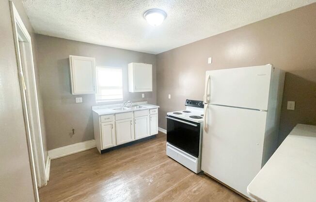 2 beds, 1 bath, 500 sqft, $999, Unit 2118 N Admiral Dr