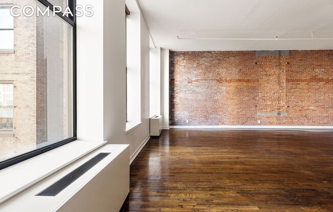 7 BOND ST