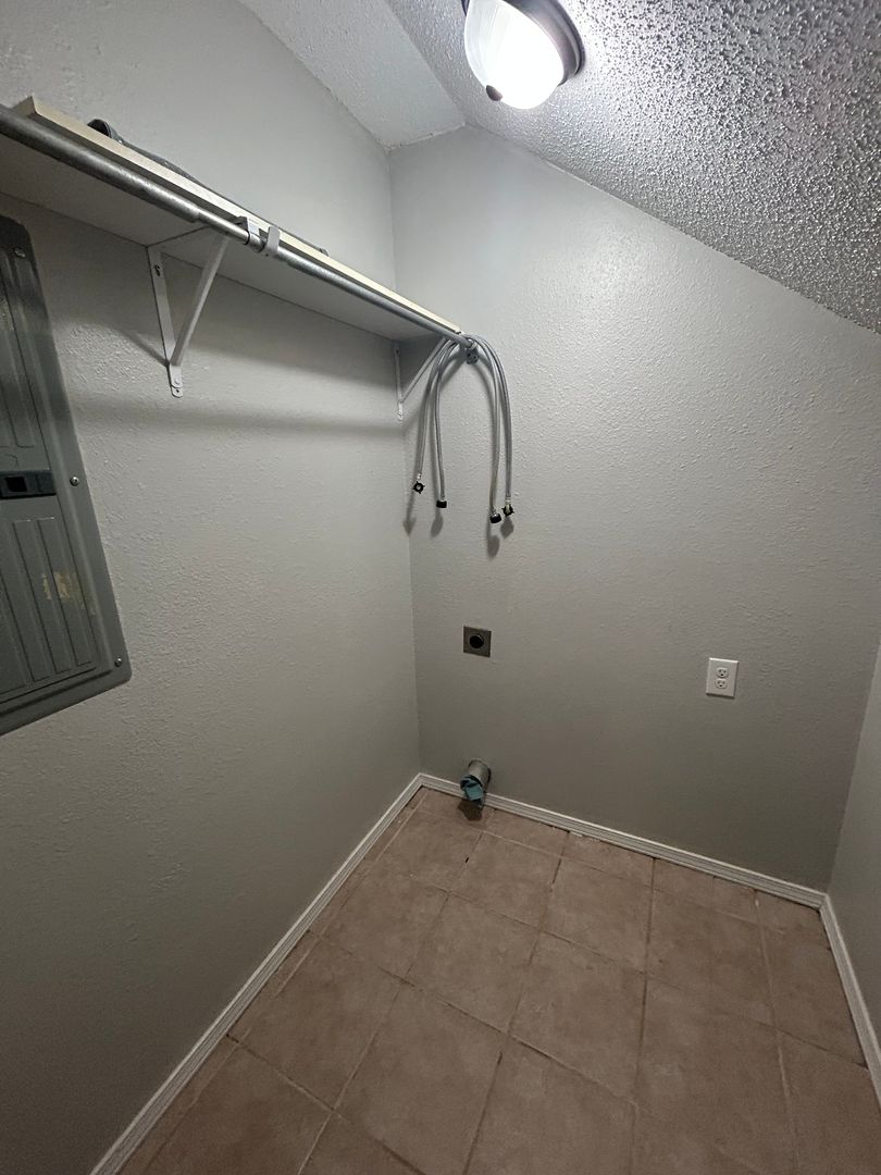 3501 SW Landau Ct Apt 1 &amp; 2