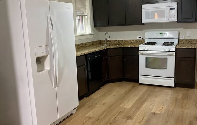 722 W WRIGHTWOOD AVE