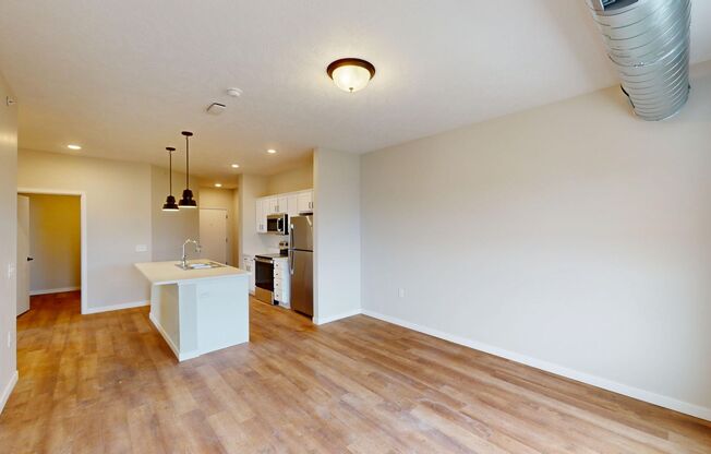 2 beds, 1 bath, 1,096 sqft, $1,445, Unit 2731-2421