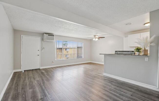 1 bed, 1 bath, 700 sqft, $2,380, Unit P04