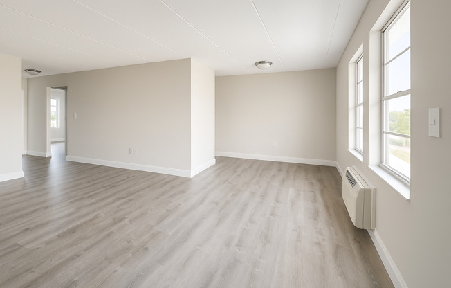 2 beds, 1 bath, 840 sqft, $1,850, Unit 2708 - 6C