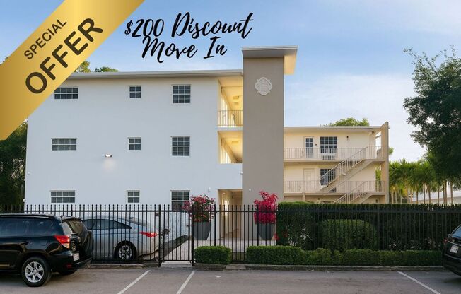 3270 West Trade Avenue