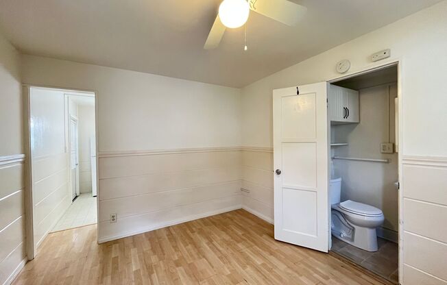 310 E Balboa Blvd