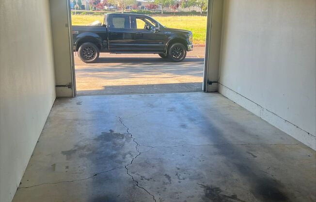 2 beds, 2 baths, 1,350 sqft, $1,595, Unit 112