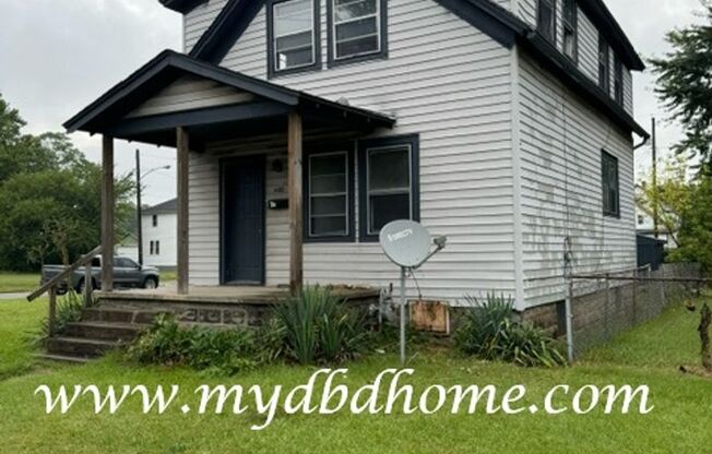 3 beds, 1 bath, $890