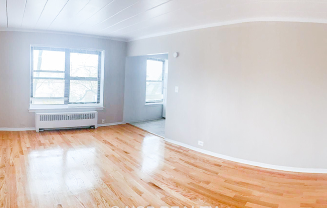 1360 W TOUHY