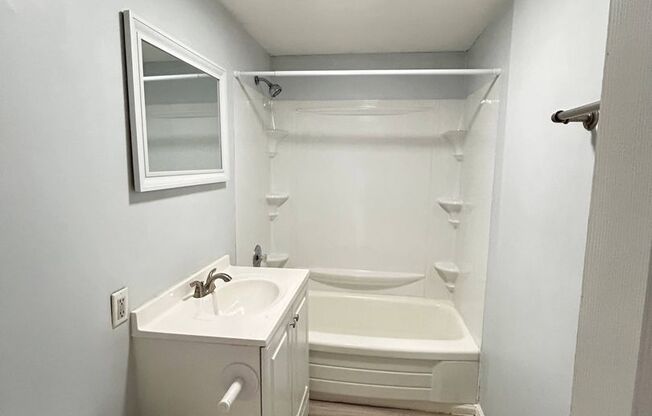 3 beds, 1 bath, $1,200