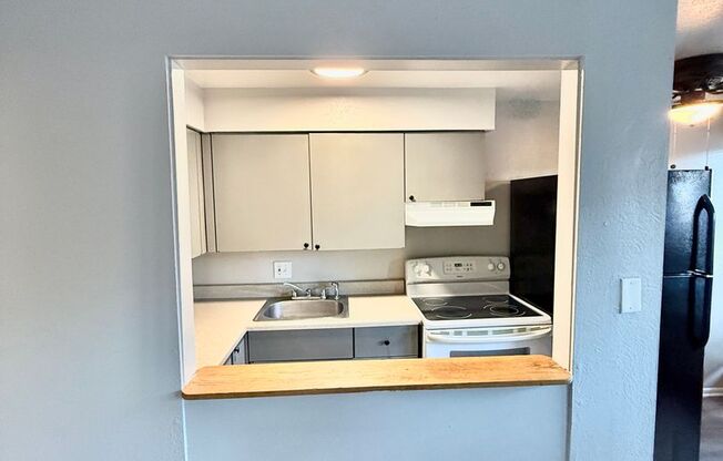 1 bed, 1 bath, $795, Unit 13