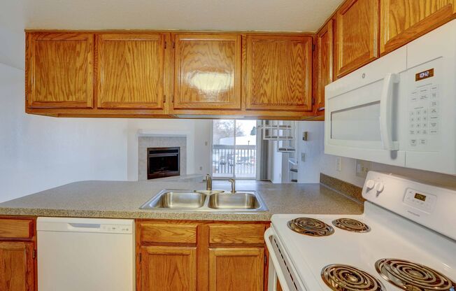 1 bed, 2 baths, 890 sqft, $1,800, Unit 302