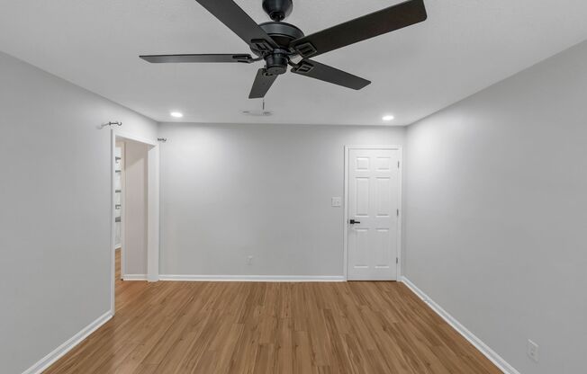 3 beds, 2 baths, $2,800
