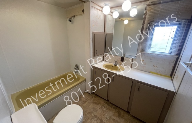 767 W DEPOT ST