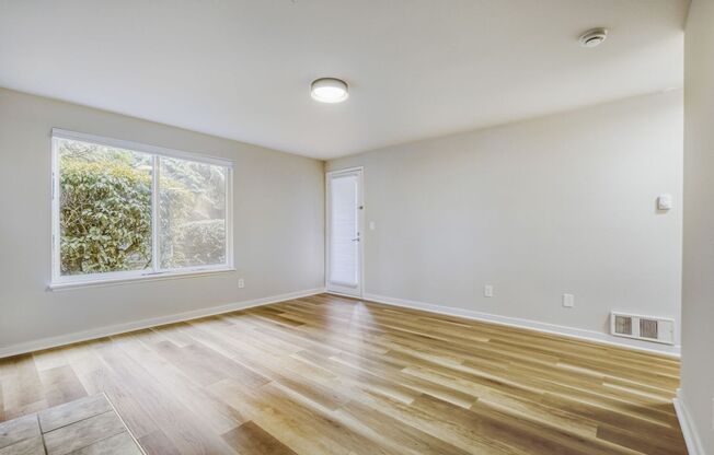 1 bed, 1 bath, 800 sqft, $2,095, Unit Unit B101