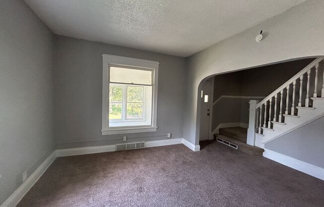 2 Bedroom 1 Bath House in Moline