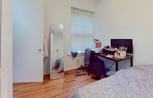 Raised First Floor East Lakeview One Bedroom