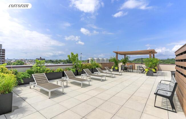 2 beds, 1 bath, $4,150, Unit 6C