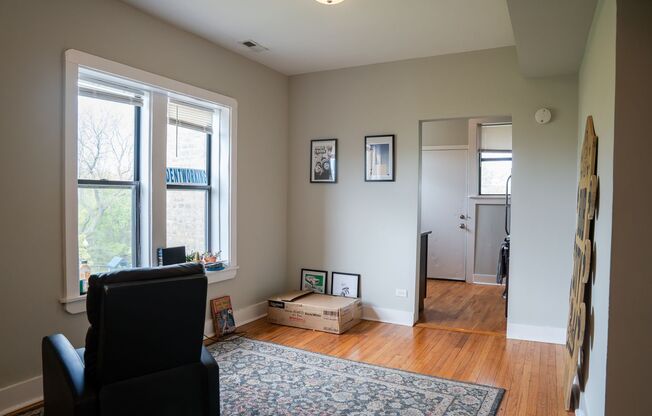 2 beds, 1 bath, 775 sqft, $1,795, Unit 3006-3E