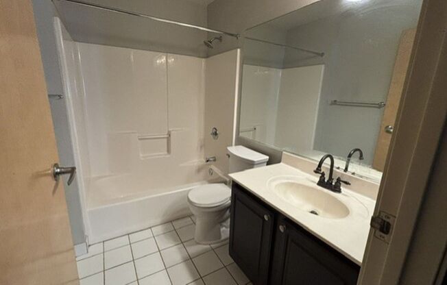 2 beds, 2 baths, 1,376 sqft, $1,849, Unit 611