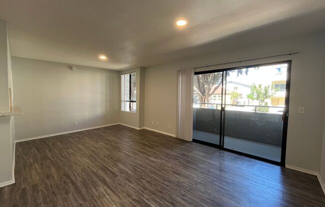 2 beds, 2 baths, 895 sqft, $1,998, Unit 316