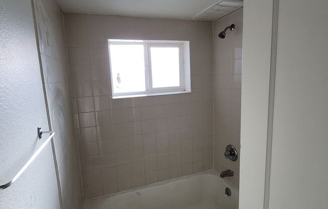 1 bed, 1 bath, $1,325