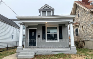 120 S Longworth Ave
