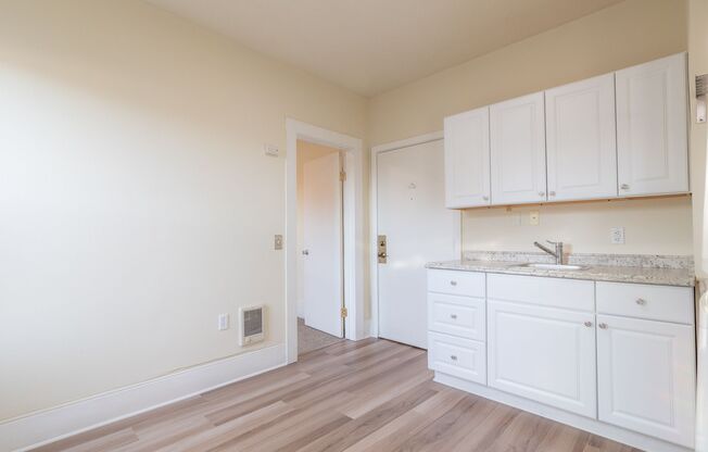 6020 Glisan Apartments