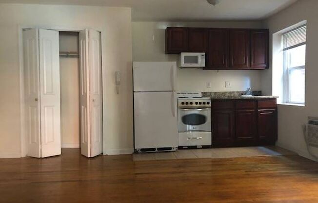 1 bed, 1 bath, 650 sqft, $1,250, Unit A1