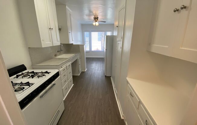 1 bed, 1 bath, 541 sqft, $1,795