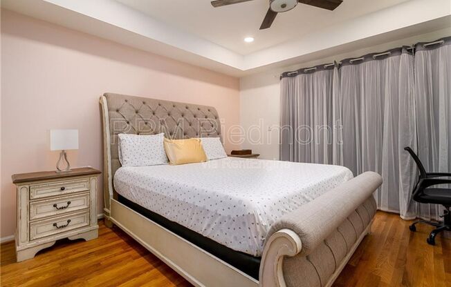 220 Renaissance Parkway Northeast