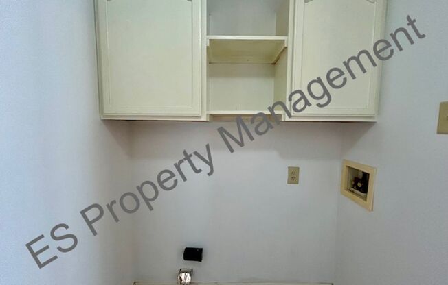 3 beds, 2 baths, $1,750